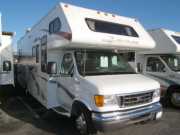 26’ - 27’ft Class C Motorhome motorhome rental - usa