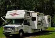 Traveland RV Rentals Ltd CT - 29' Class C Motorhome with Slide - MH29 S CO rv rental vancouver