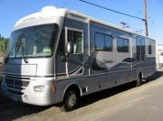 37ft Class A Fleetwood Southwind with 3 slide outs motorhome rental - usa
