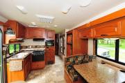 Traveland RV Rentals (Domestic) CT - 31' Class C Motorhome rv rental vancouver